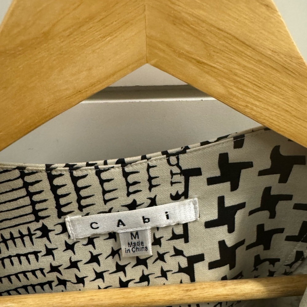 CAbi- Coupe Bomber Jacket  Off-White and Black Jacket-Medium - Picture 9 of 10